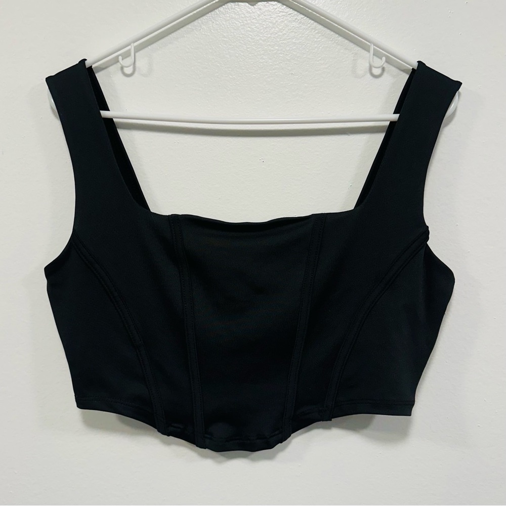 Fashion nova corset style crop top! Black tank top women’s size XL